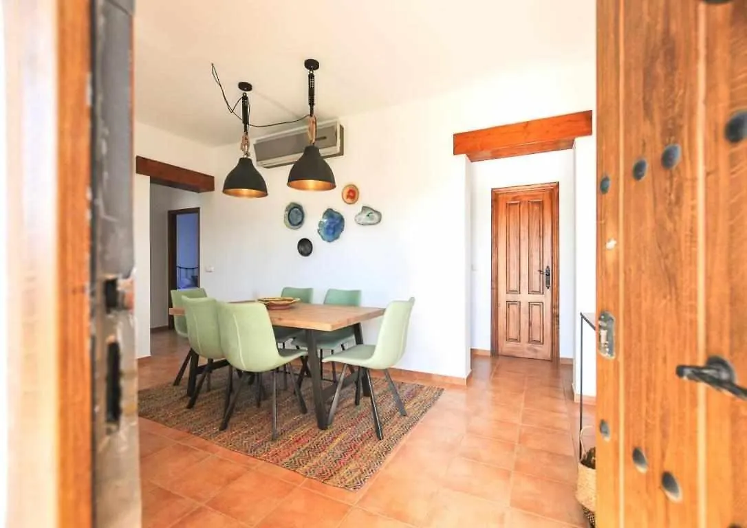 Paredones Casa Rural Caminito Del Rey Alora Spagna